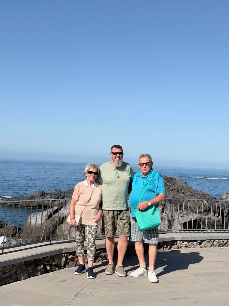 Con mis padres — Tenerife 2025